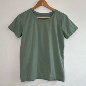 Lululemon switlytech t-shirt